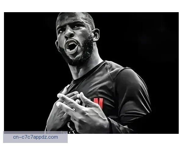 保罗：赛季初被赞领导力 后被限制提建议